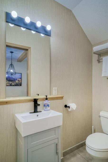 5 Mins To Banff - Cozy Townhome 2Br&2Bath - Banff Pass Included Канмор Экстерьер фото