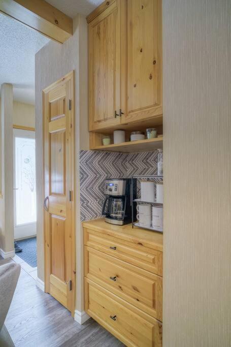 5 Mins To Banff - Cozy Townhome 2Br&2Bath - Banff Pass Included Канмор Экстерьер фото
